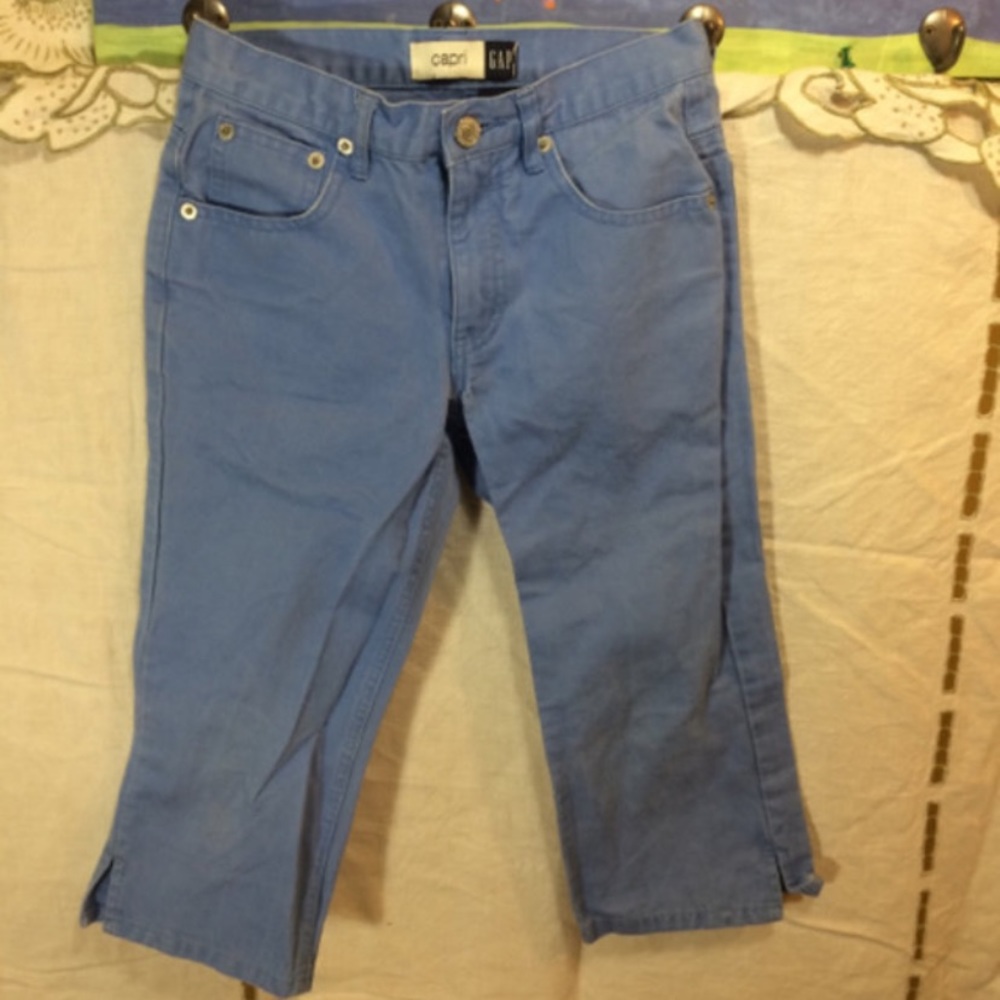Light blue gap capris